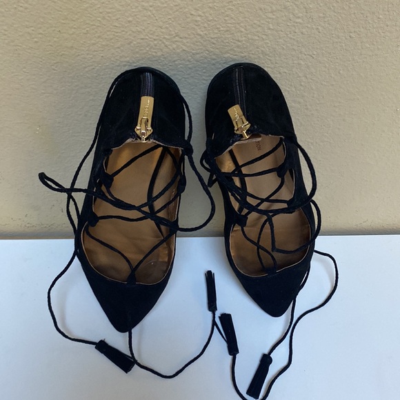 BCBG Black Faux Suede Pointy Toe Crisscross Lace Up Flats Size 8 - Picture 3 of 16